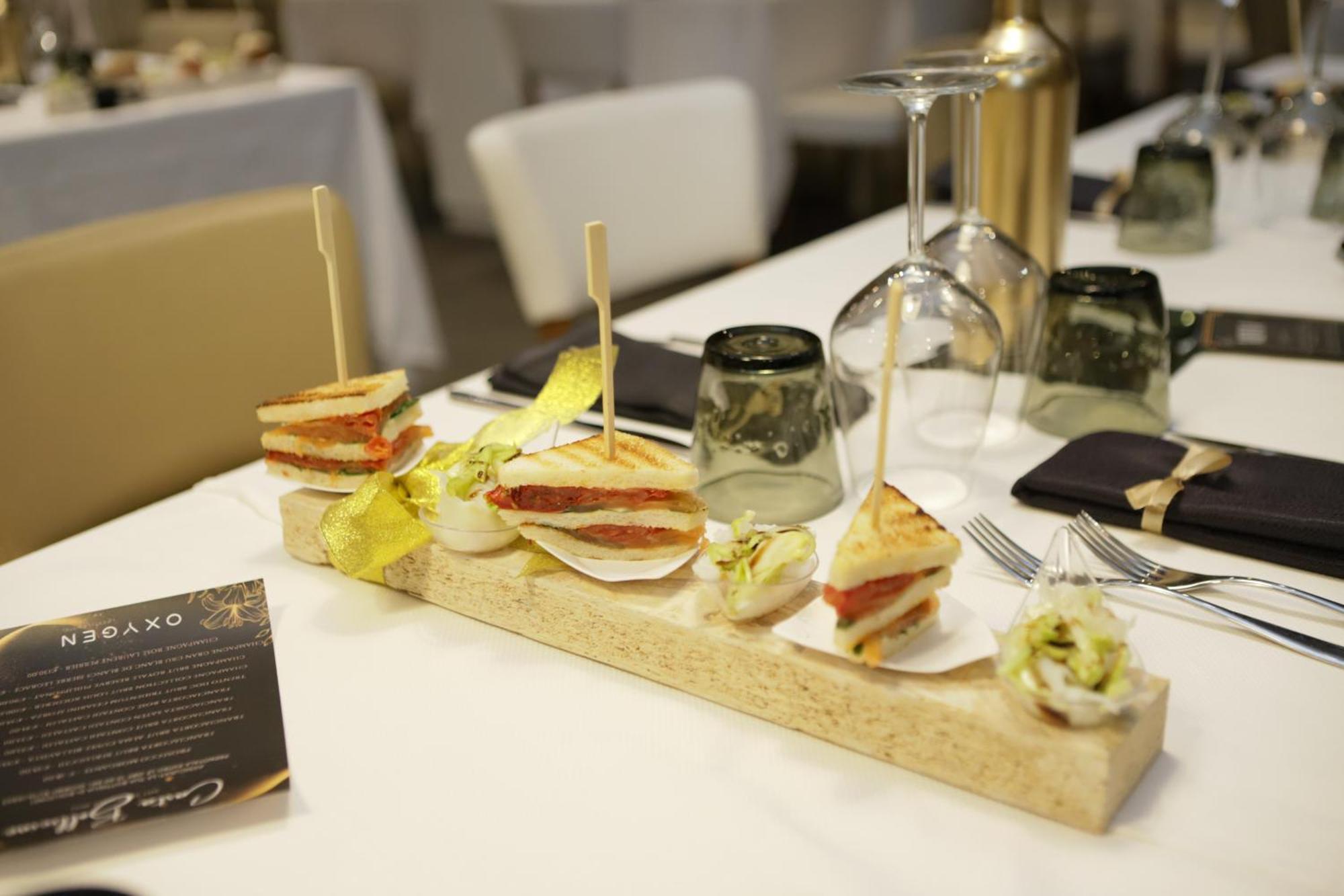 Oxygen Lifestyle Hotel Viserbella di Rimini ภายนอก รูปภาพ
